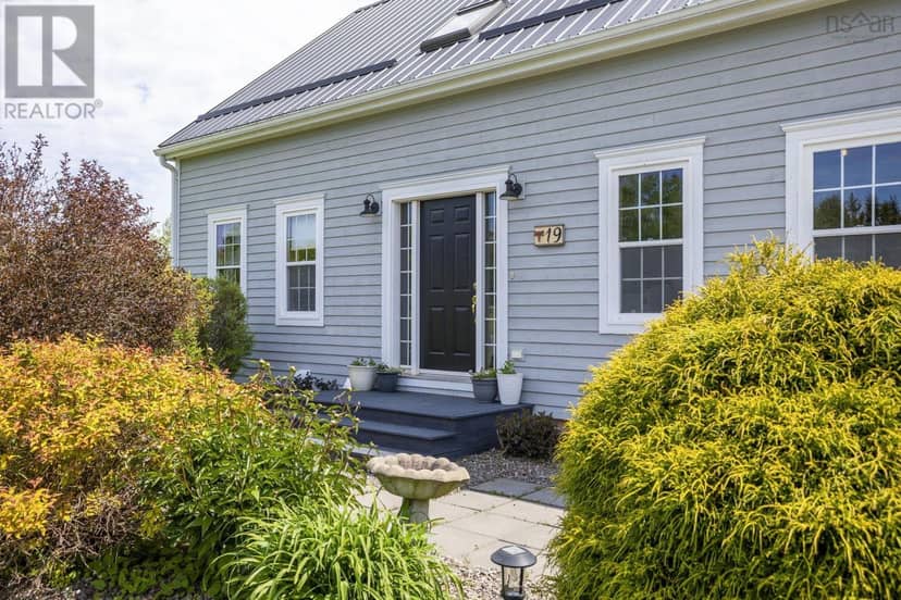 19 Sandy Cove Lane — photo 2 of 40