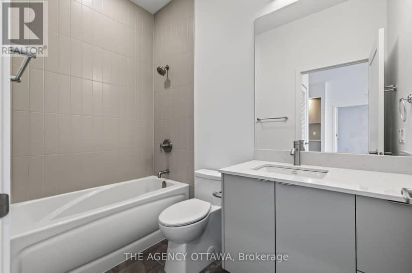 105 - 3085 Riverside Drive — photo 9 of 16