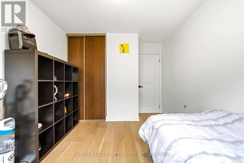 29 Blackthorn Lane — photo 15 of 40