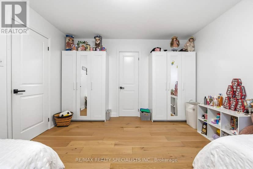 29 Blackthorn Lane — photo 17 of 40