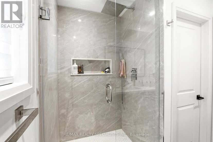 29 Blackthorn Lane — photo 27 of 40