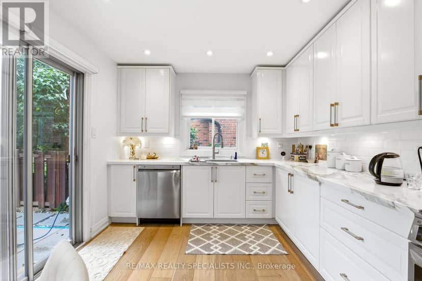 29 Blackthorn Lane — photo 30 of 40