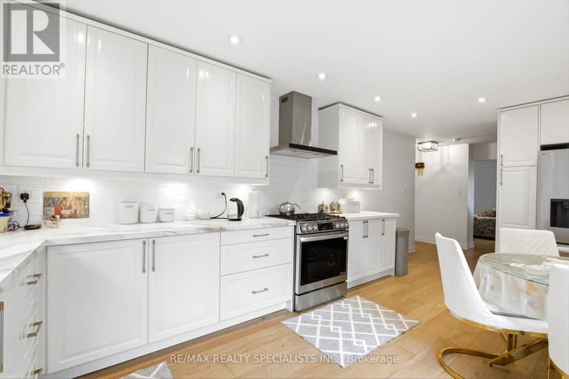 29 Blackthorn Lane — photo 31 of 40