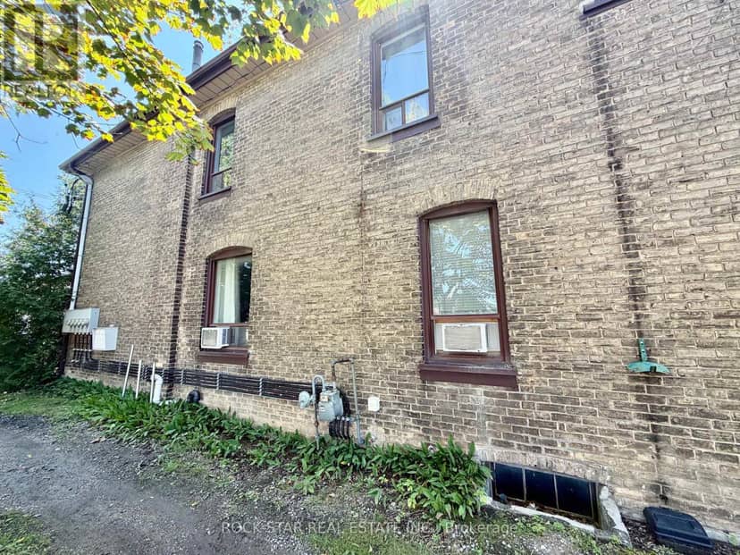 135 Sherwood Drive — photo 7 of 40