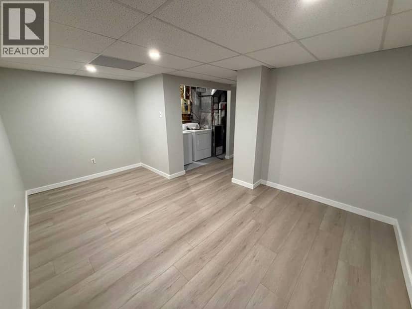 150 Sutherland Avenue — photo 12 of 19