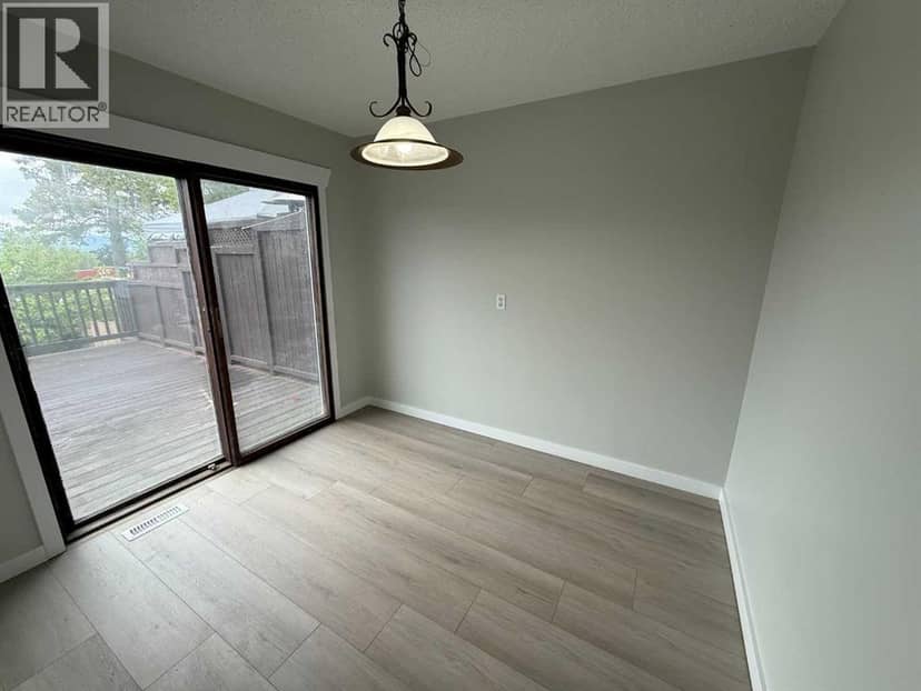 150 Sutherland Avenue, Hinton, photo 6