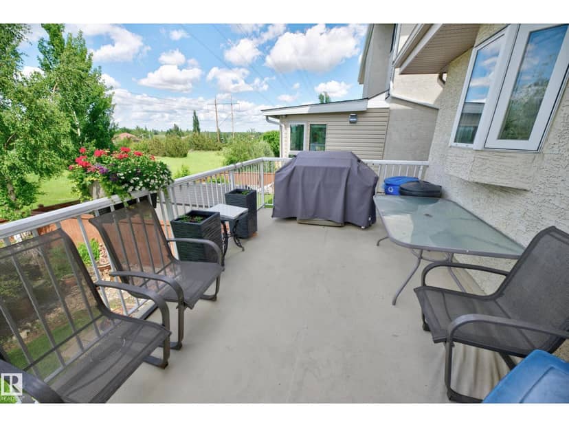 979 Hollingsworth Bn NW, Edmonton, photo 8