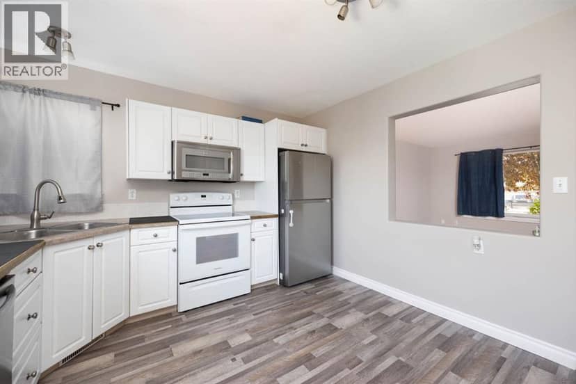 632 Athabasca Avenue — photo 9 of 34