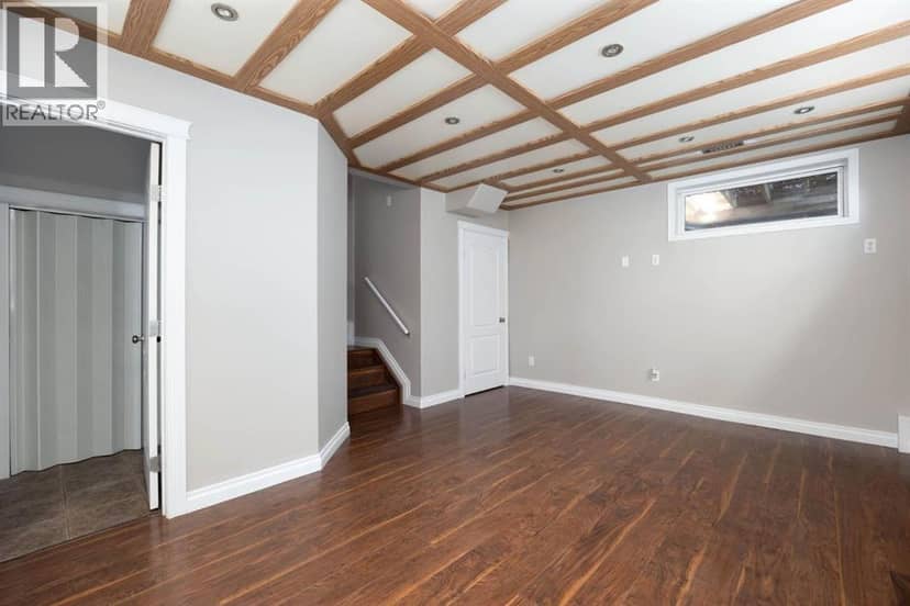 632 Athabasca Avenue — photo 19 of 34