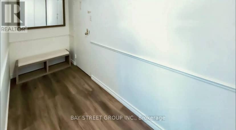 1005 - 858 Commissioners Road E, London South, photo 5