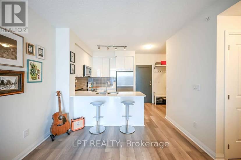 1305 - 5025 Four Springs Avenue — photo 6 of 36