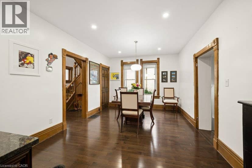 9 PARK Avenue W — photo 24 of 40
