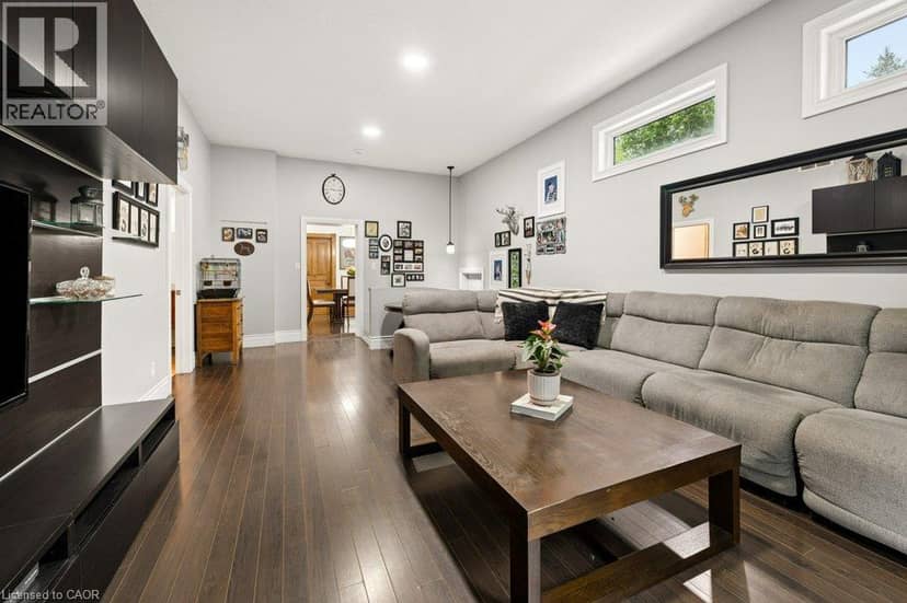 9 PARK Avenue W — photo 29 of 40