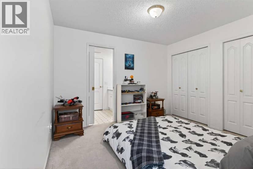 320 Sierra Morena Green SW — photo 10 of 38