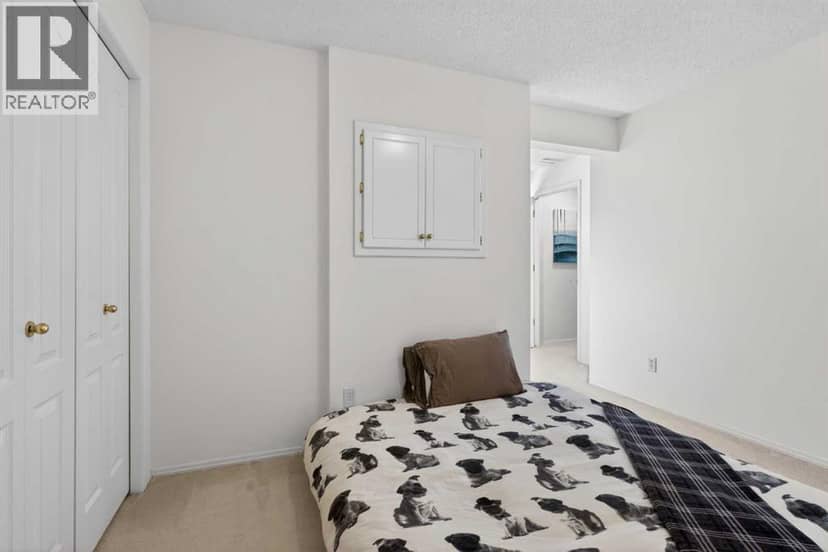 320 Sierra Morena Green SW — photo 11 of 38