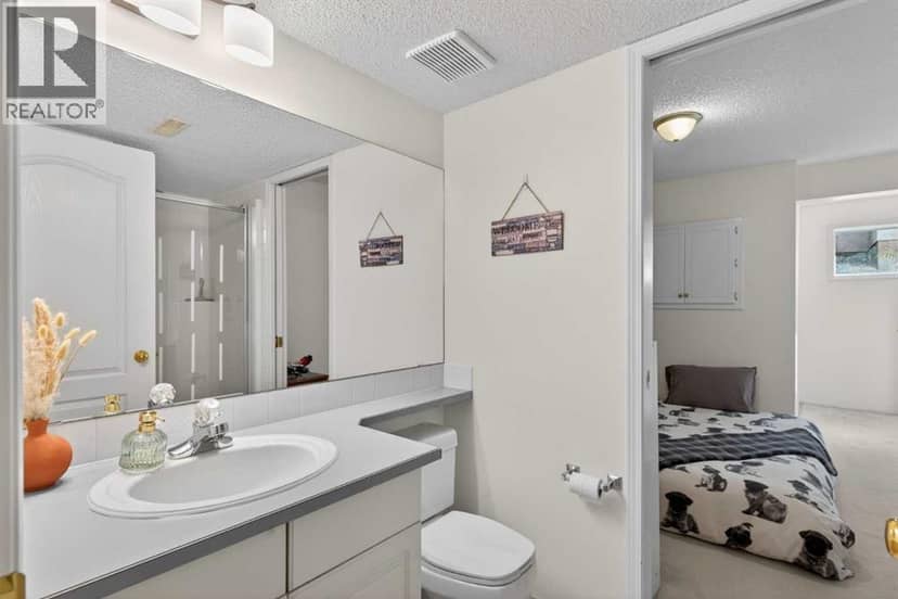 320 Sierra Morena Green SW — photo 13 of 38