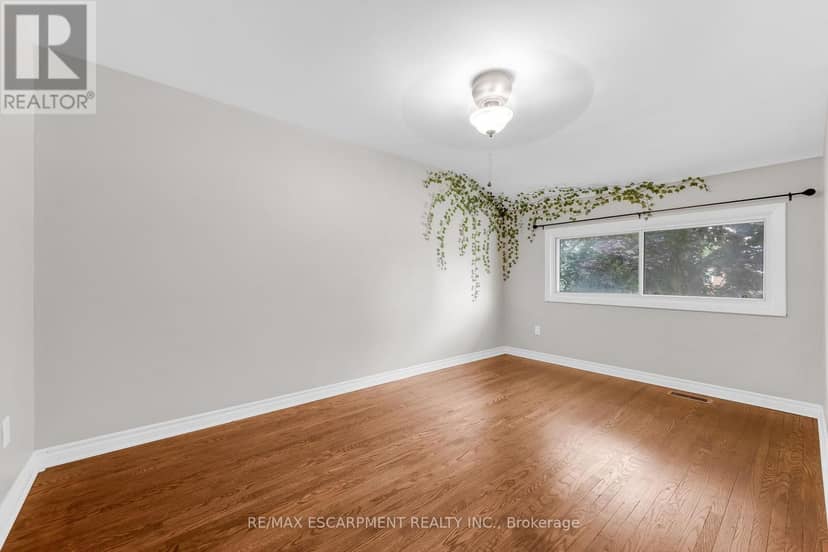 203B Erb Street — photo 13 of 26