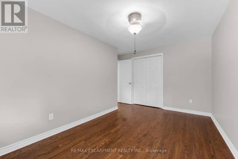 203B Erb Street — photo 14 of 26