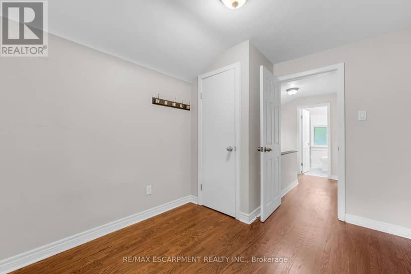 203B Erb Street — photo 16 of 26