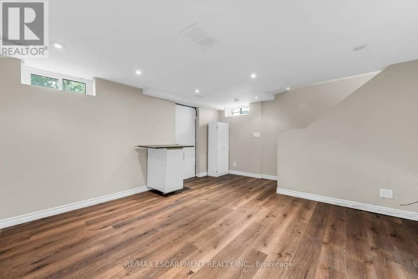 203B Erb Street — photo 20 of 26
