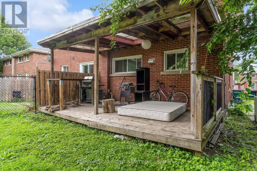203B Erb Street — photo 23 of 26