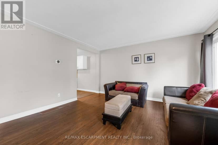 203B Erb Street — photo 4 of 26