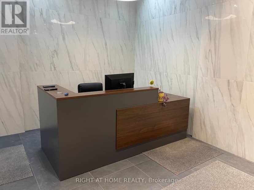 705 - 203 Catherine Street — photo 4 of 23