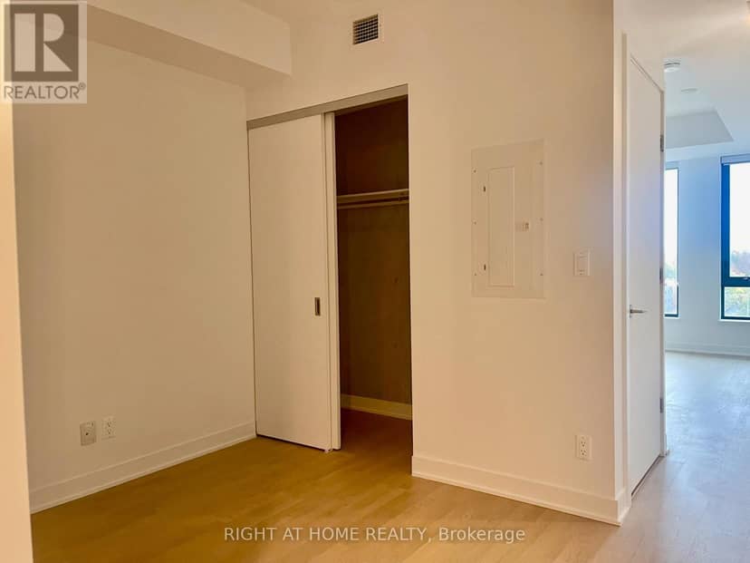 705 - 203 Catherine Street — photo 8 of 23