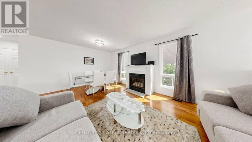 102 Huntington Crescent — photo 8 of 40
