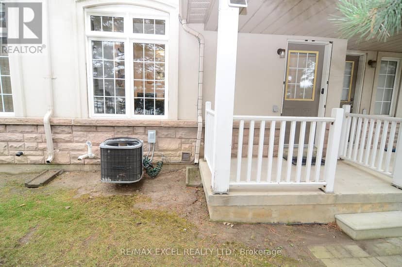 21 - 10 Post Oak Drive — photo 2 of 4