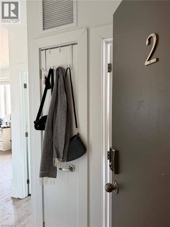 1415 GERRARD Street E — photo 13 of 38