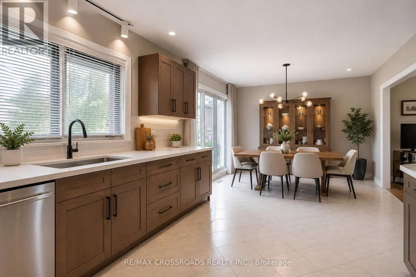 166 Elizabeth Crescent N — photo 7 of 40