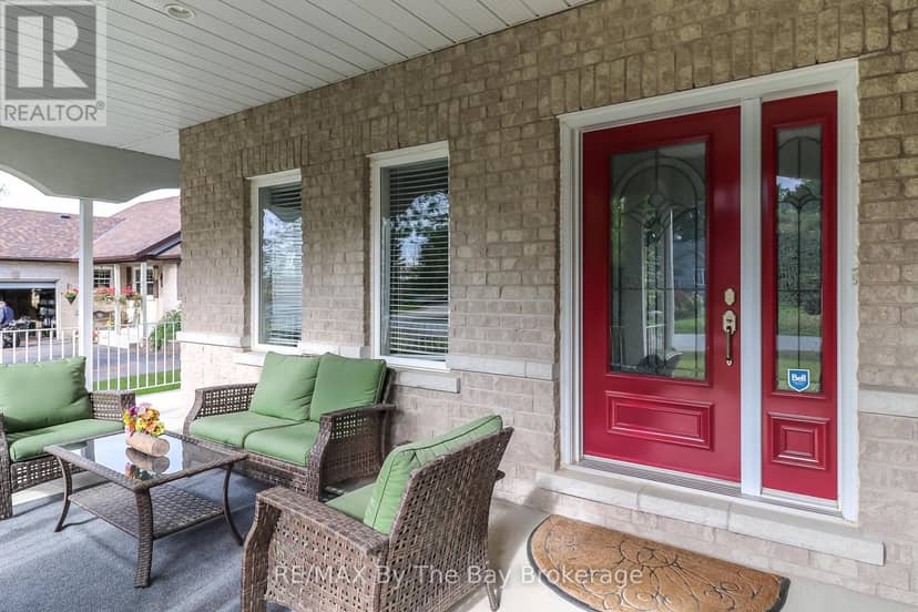 60 Martyn Drive — photo 4 of 40