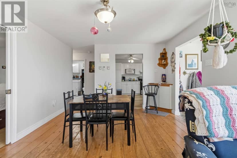 286 Beaver Harbour Road — photo 18 of 40