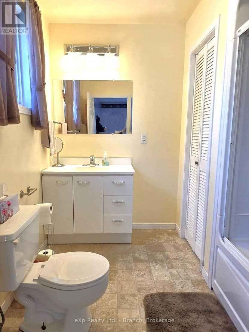 34 Third Avenue — photo 20 of 27