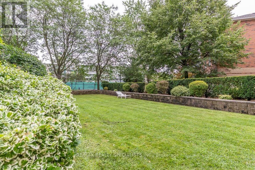 1309 - 21 Overlea Boulevard — photo 40 of 40