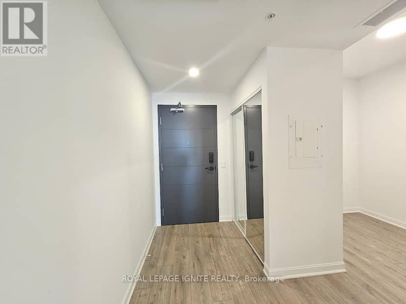 529 - 223 Princess Street — photo 3 of 20