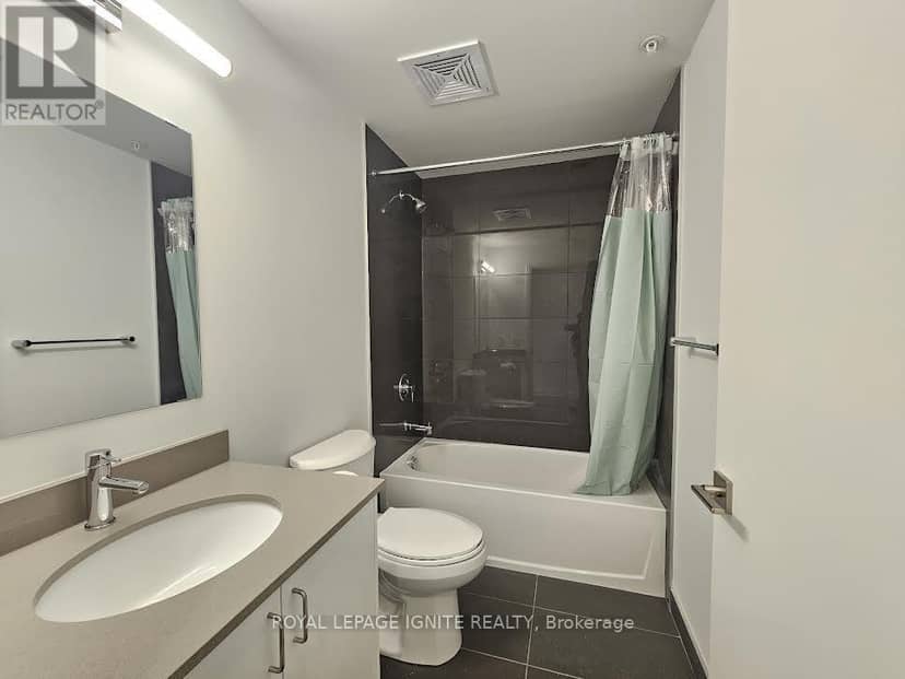 529 - 223 Princess Street — photo 5 of 20