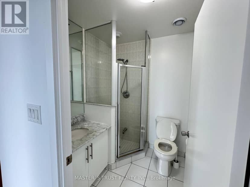 4502 - 65 Bremner Boulevard — photo 8 of 17