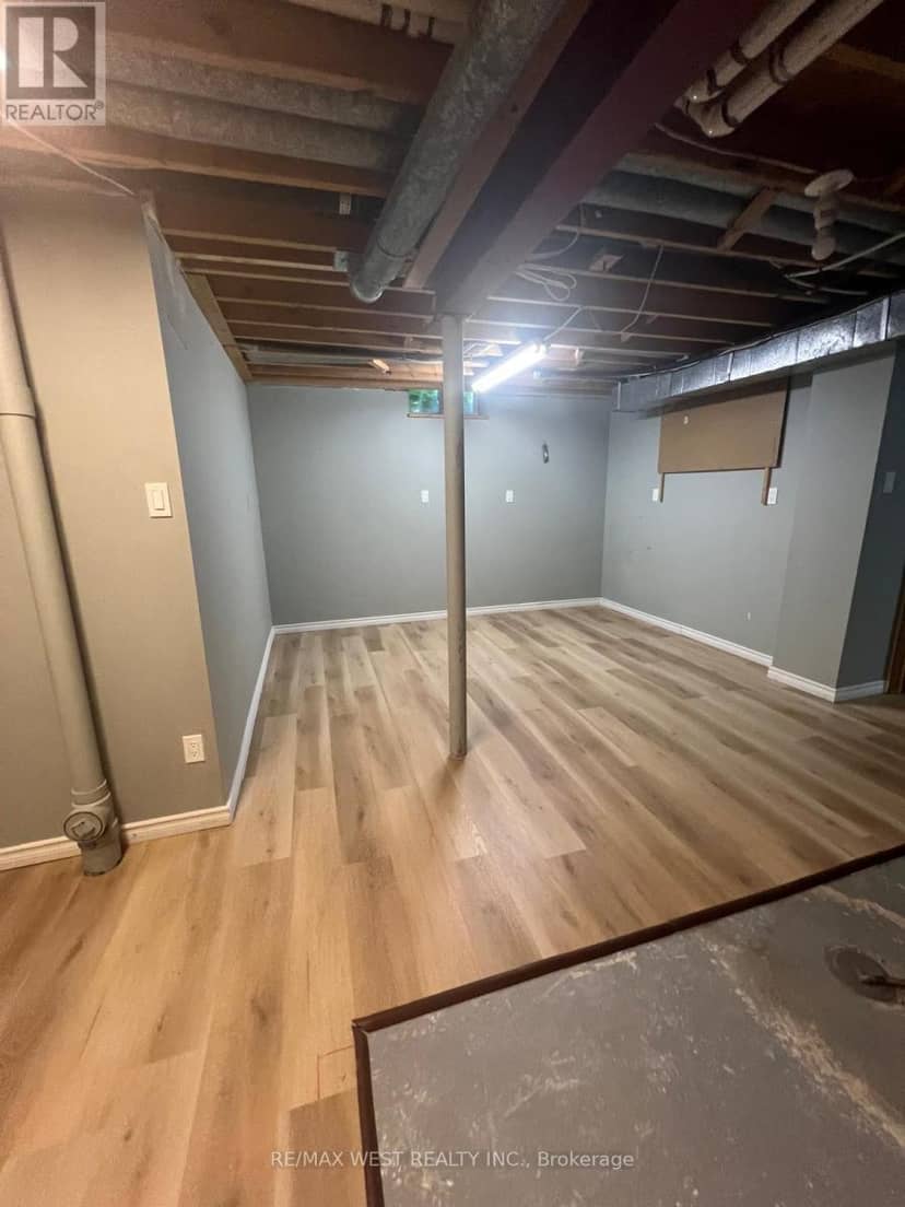 51 Moorcrest Drive — photo 33 of 34