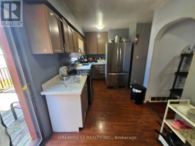 59 Coxworth Crescent — photo 3 of 12