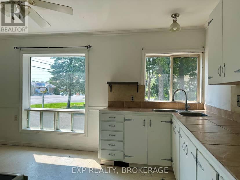 2295 Sydenham Road, Kingston, photo 5