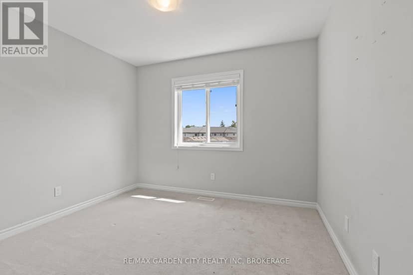 8 - 182 Broadway Lane — photo 17 of 31
