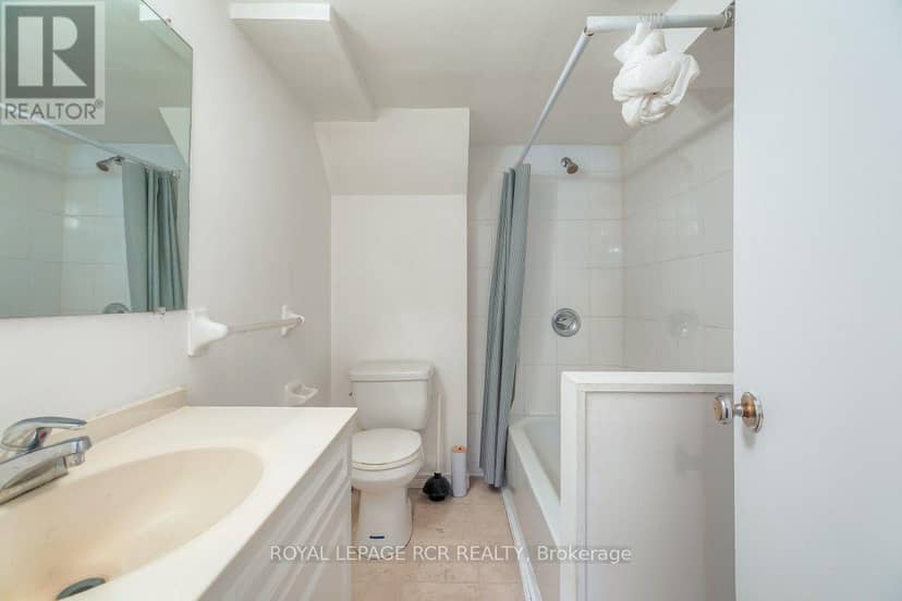 11 Jackson's Point Avenue — photo 20 of 38