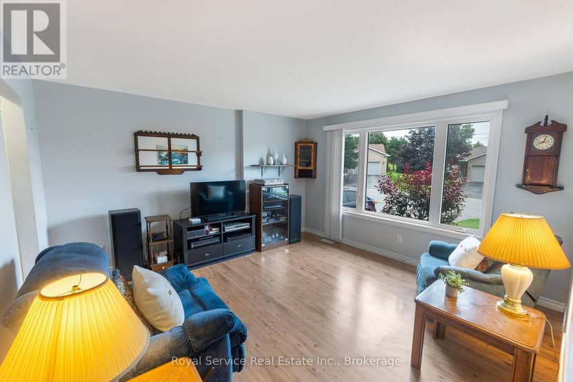 10 Jane's Court — photo 16 of 40