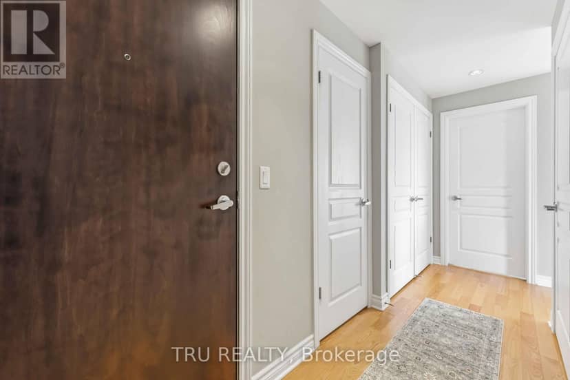 301 - 755 Beauparc Private — photo 5 of 40