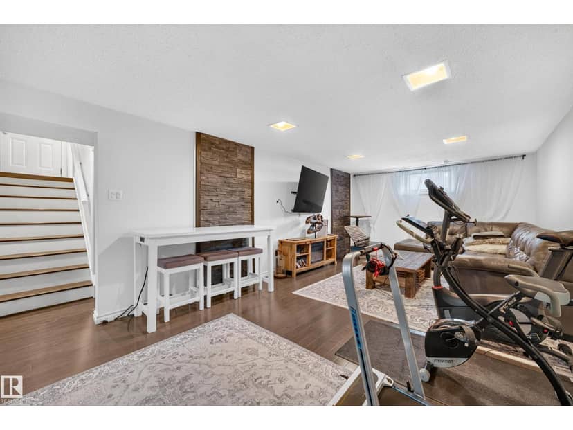 14804 95 AV NW — photo 37 of 40