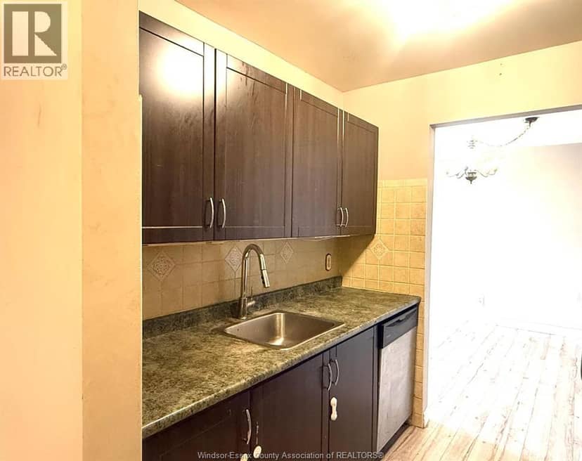 739 DEVERON CRESCENT Unit# 210 — photo 10 of 15