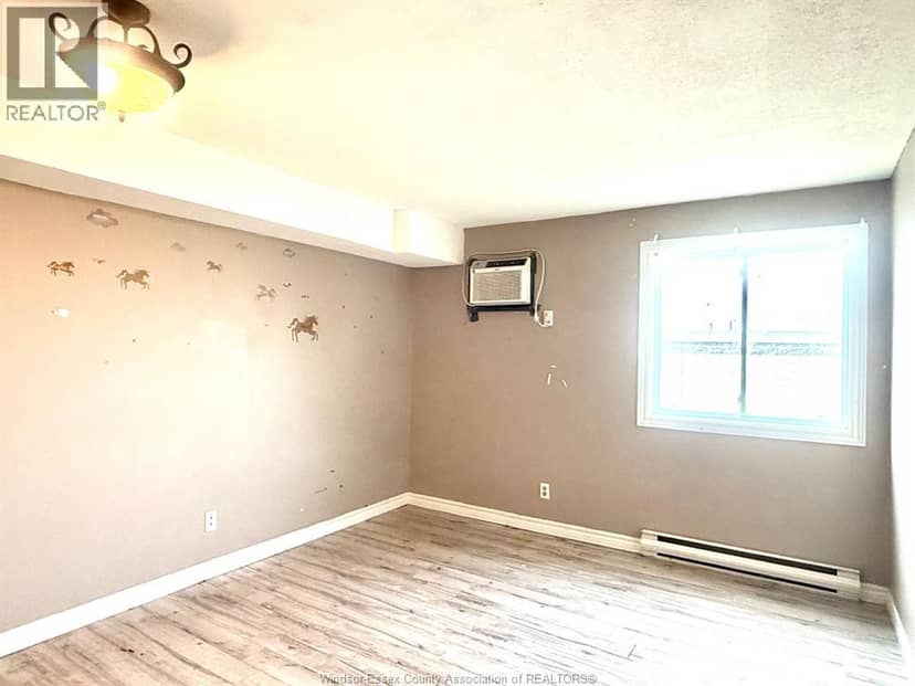 739 DEVERON CRESCENT Unit# 210 — photo 11 of 15