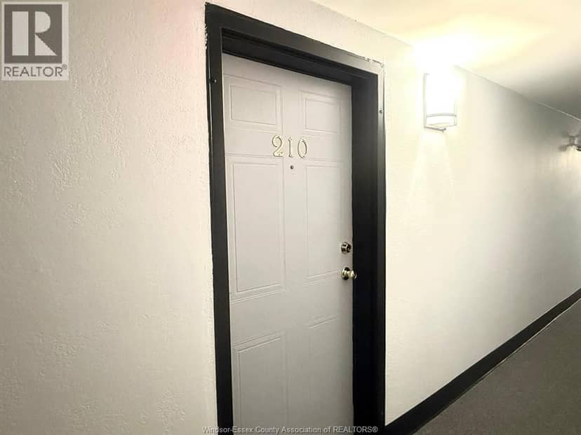 739 DEVERON CRESCENT Unit# 210 — photo 6 of 15